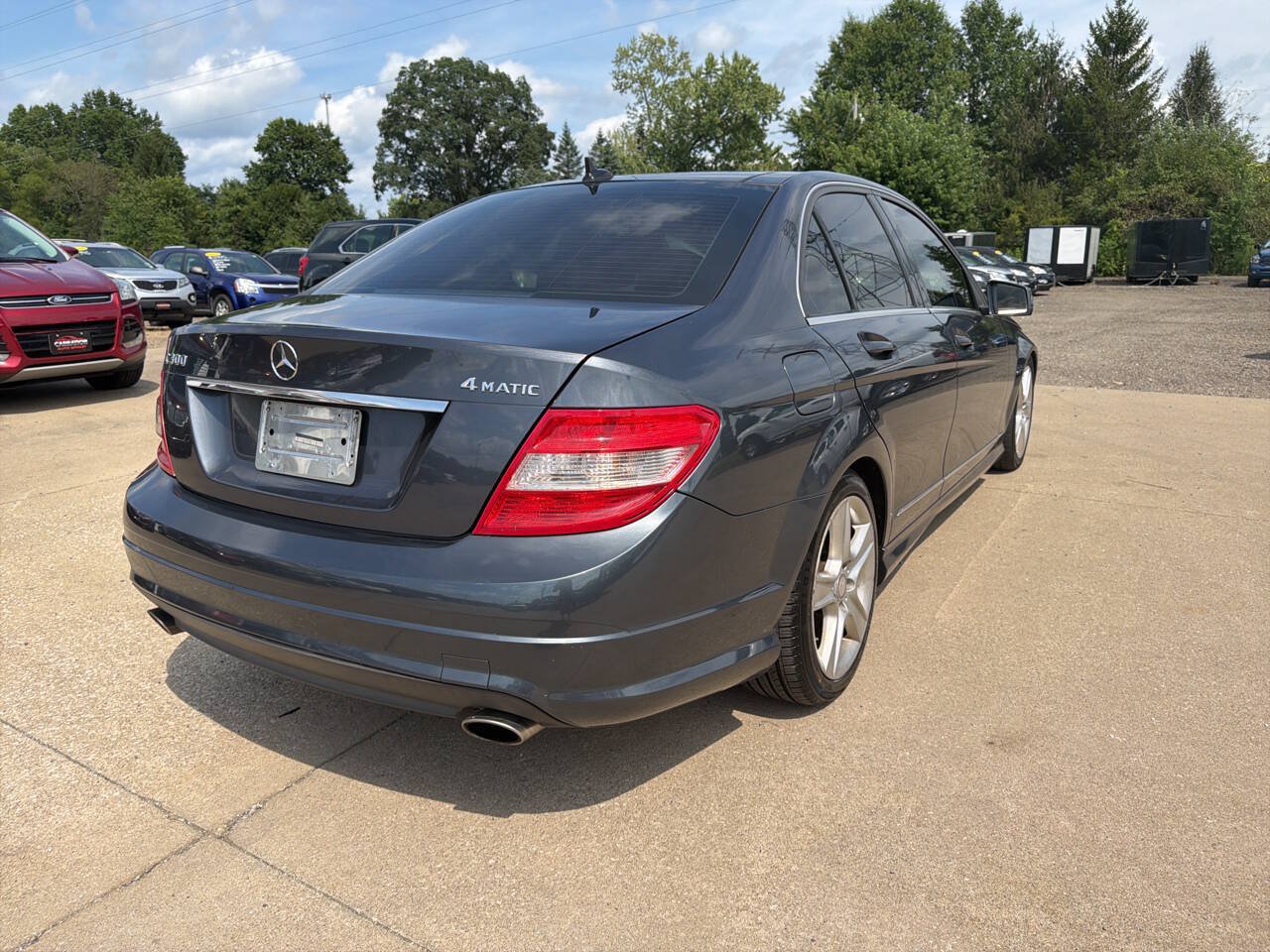 Used 2011 Mercedes-Benz C 300 4MATIC Sedan image 4