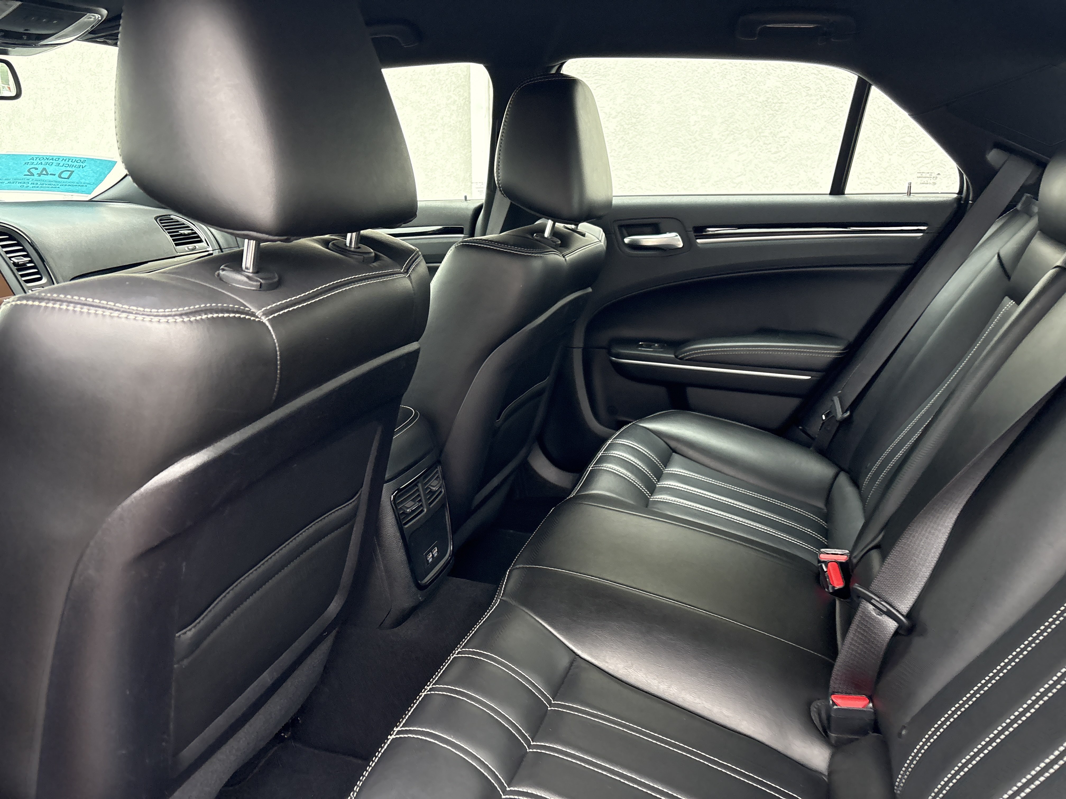 Used 2021 Chrysler 300 S w/ S Model Appearance Package AWD/4WD image 8