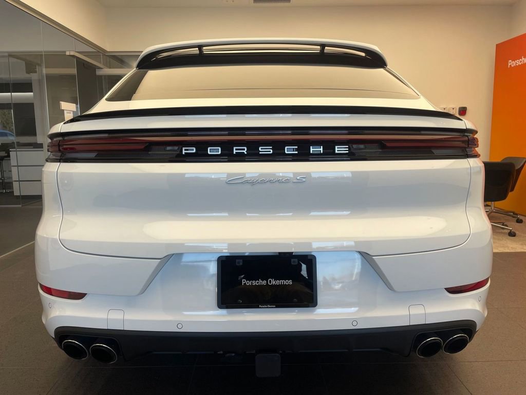 Used 2026 Porsche Cayenne S AWD/4WD image 7