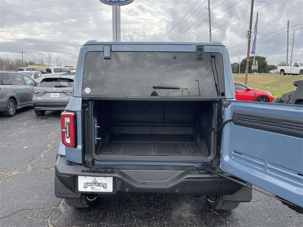 Used 2023 Ford Bronco Badlands image 10