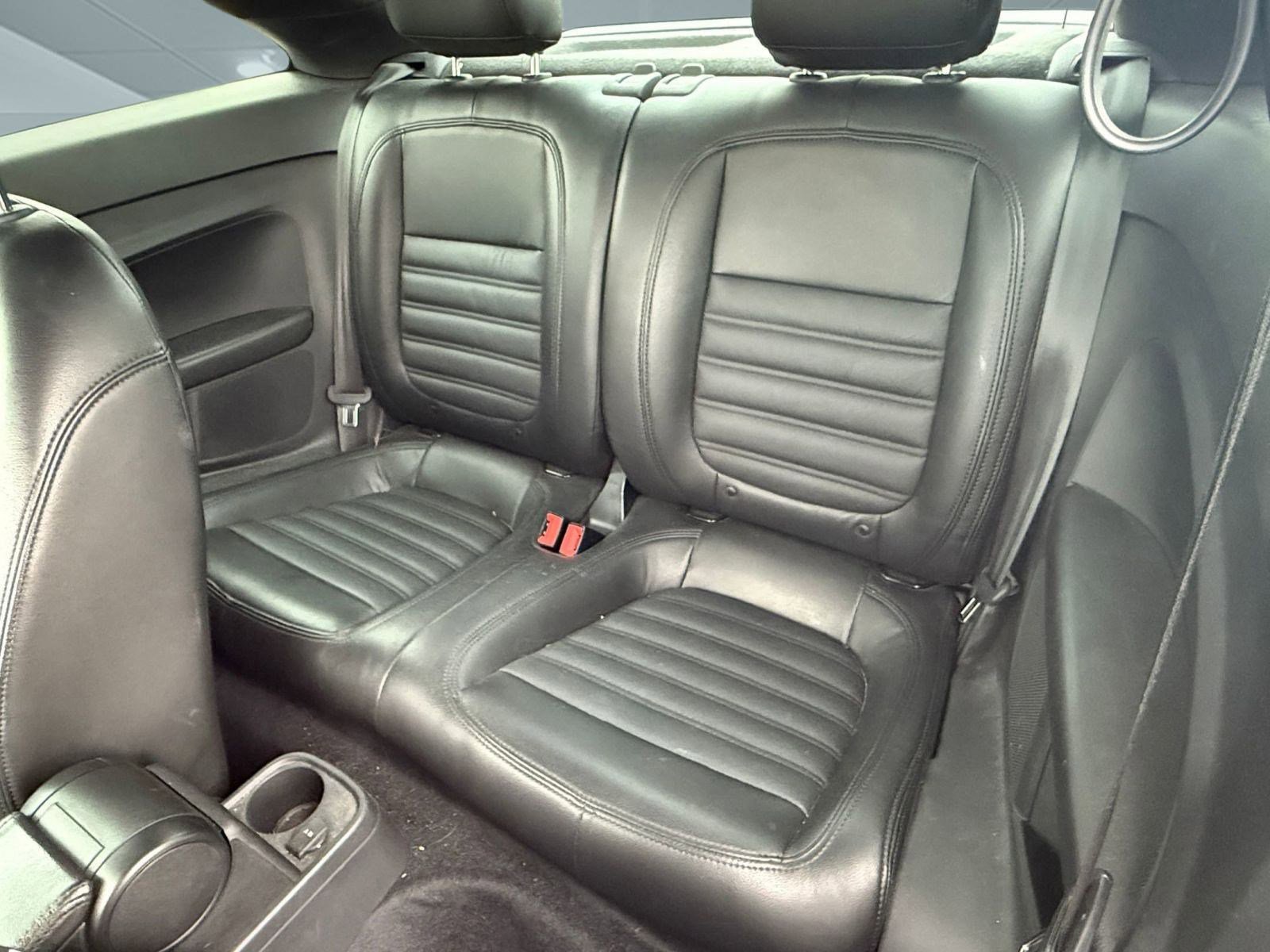 Used 2019 Volkswagen Beetle 2.0T image 18