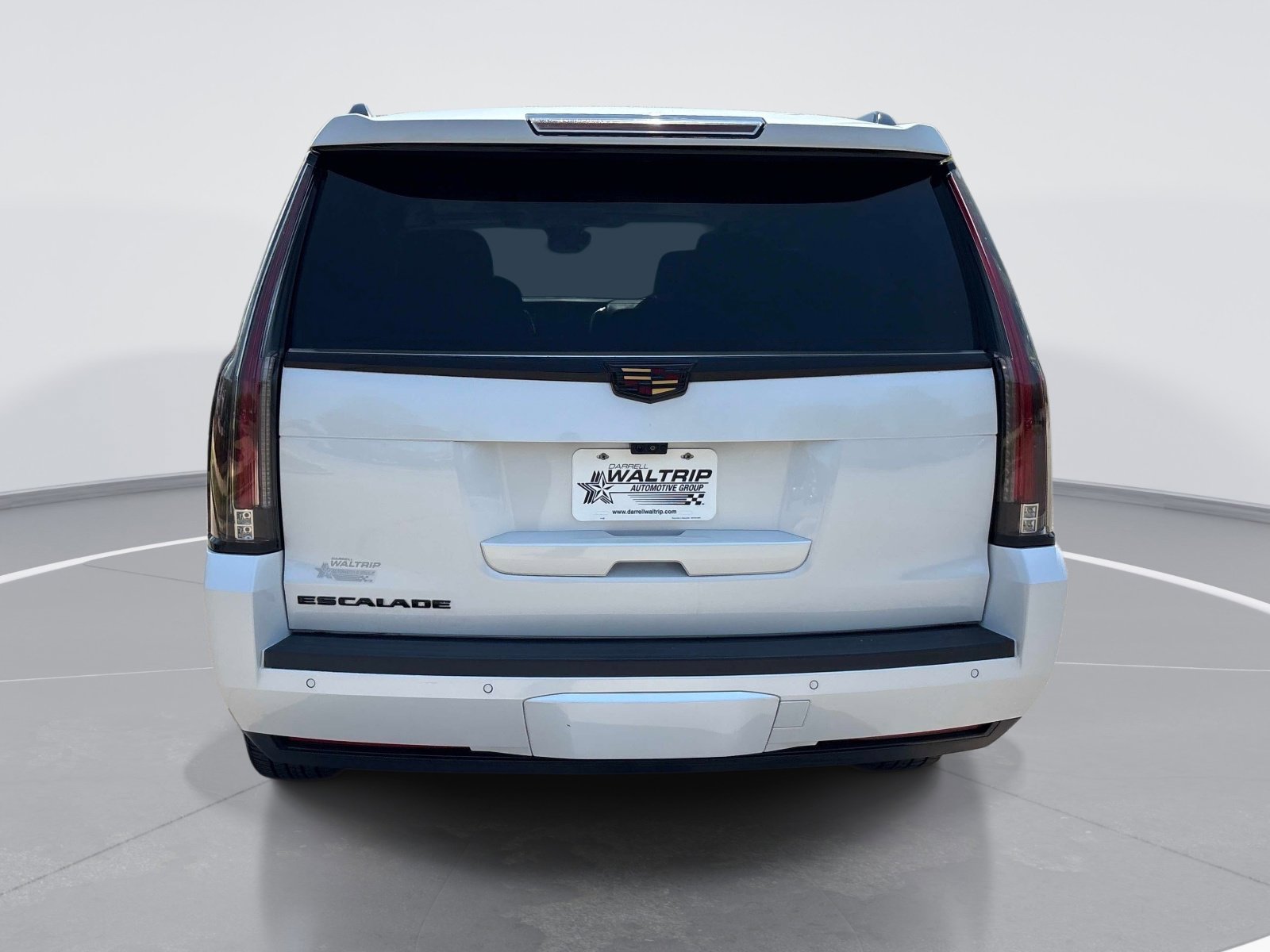 Used 2018 Cadillac Escalade Premium Luxury image 7