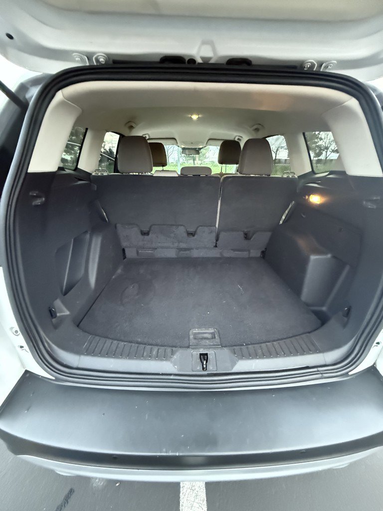 Used 2016 Ford Escape SE w/ Equipment Group 201A image 9