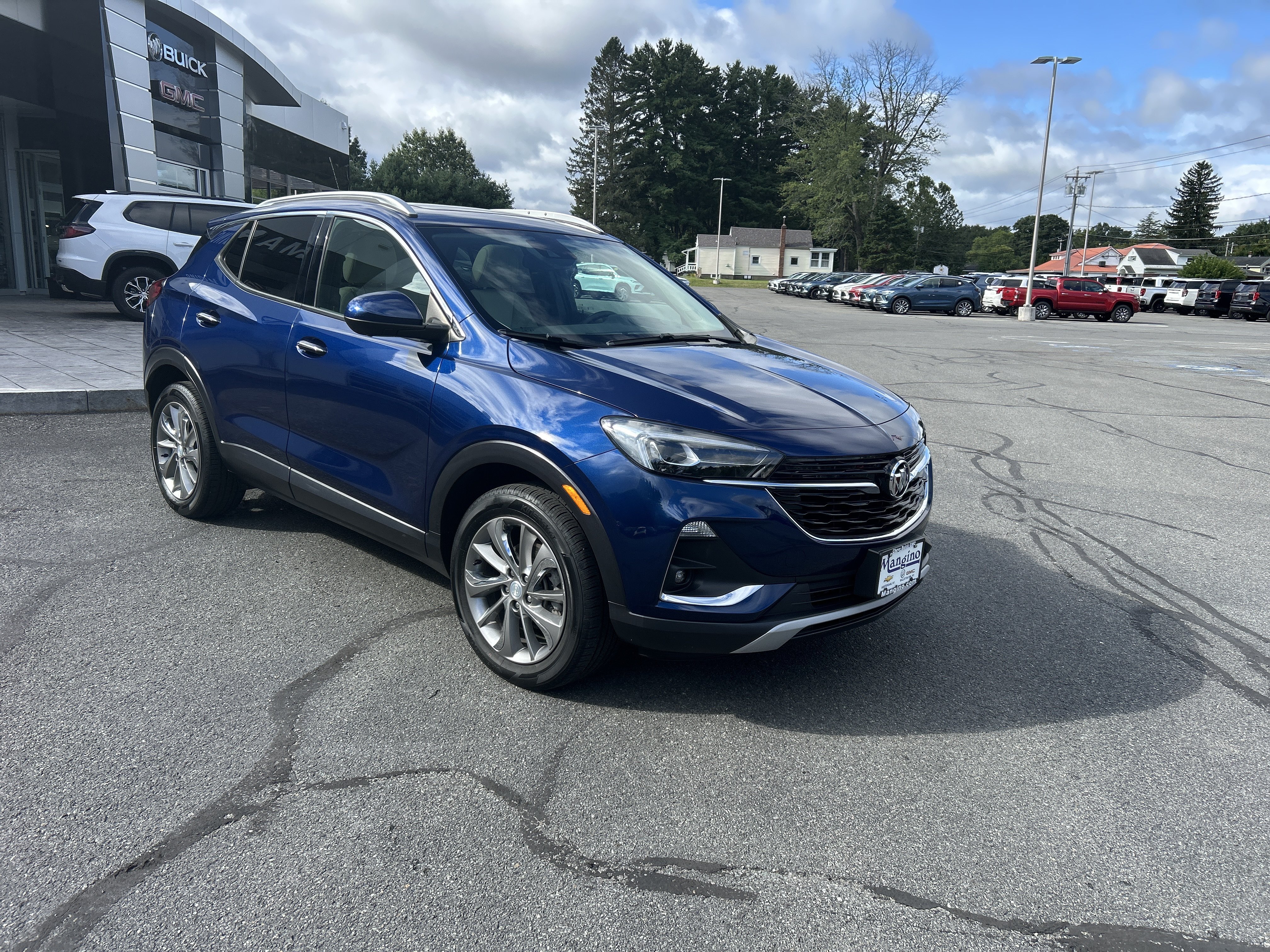 Used 2022 Buick Encore GX Essence w/ Advanced Technology Package AWD/4WD image 12