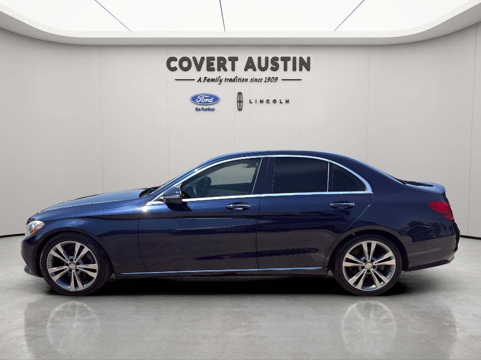 Used 2017 Mercedes-Benz C 300 Sedan image 3