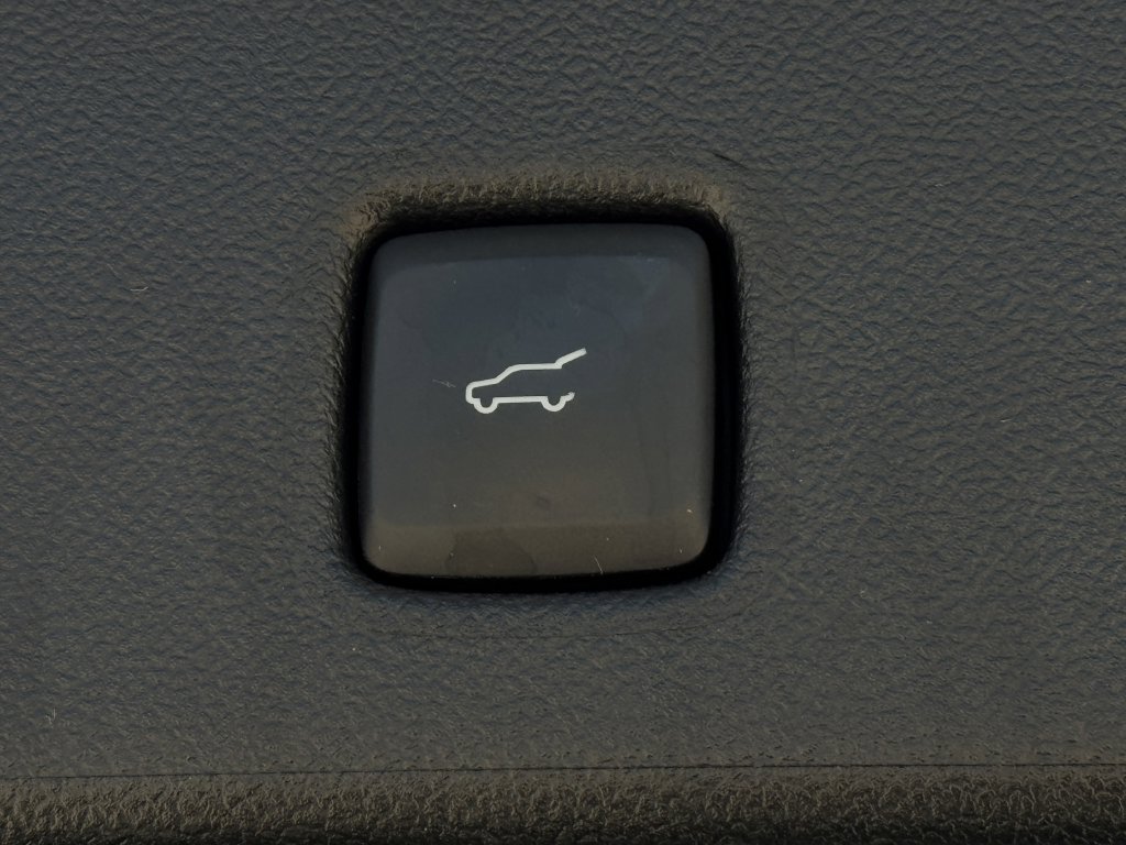 Used 2022 Ford Escape SEL w/ SEL Stealth AWD Package image 28