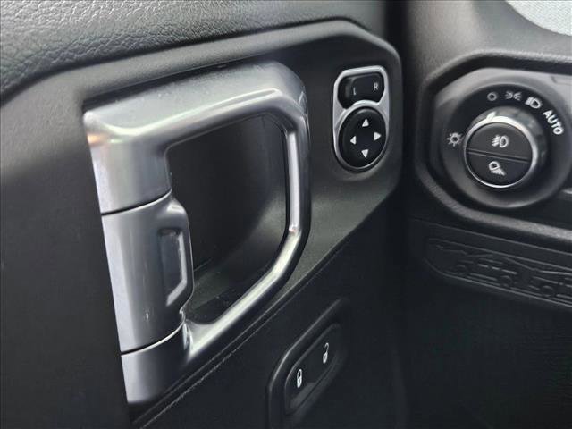 Used 2024 Jeep Gladiator Willys image 17