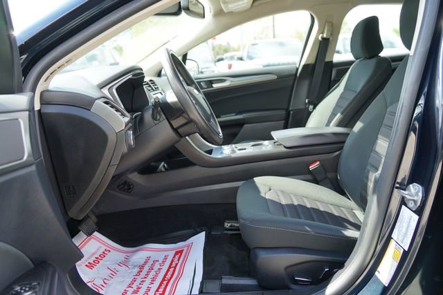 Certified 2020 Ford Fusion SE FWD image 11