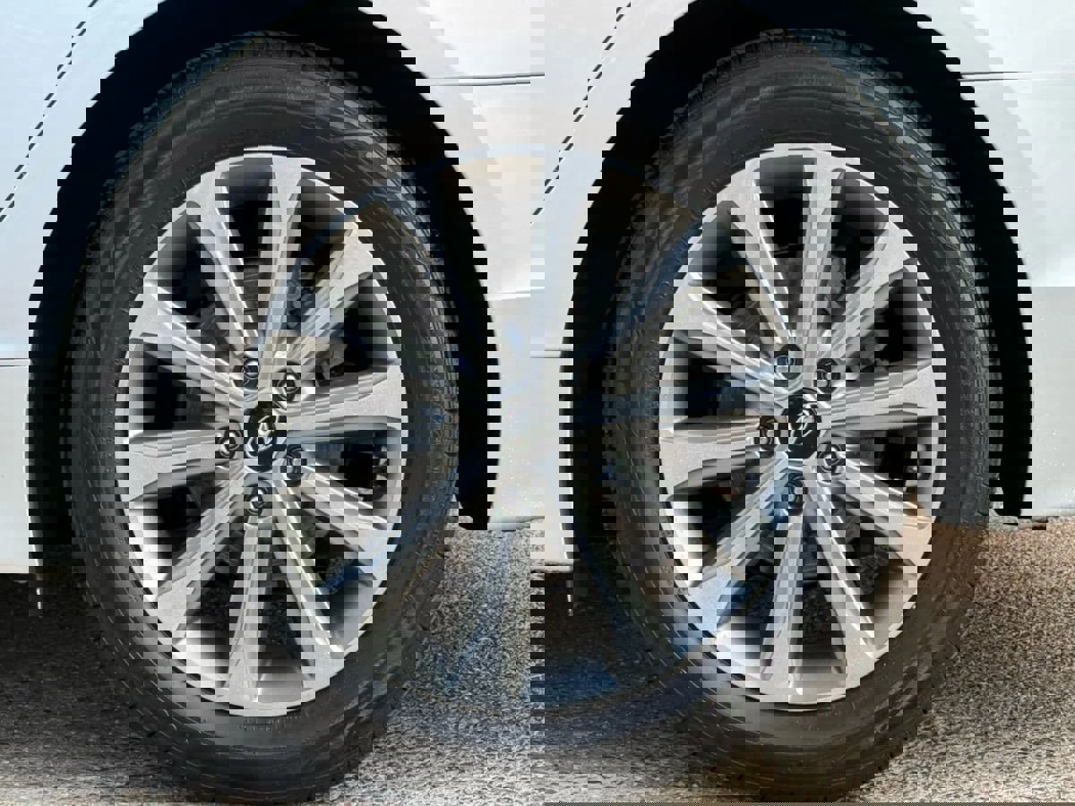 Used 2016 Hyundai Sonata Limited image 25