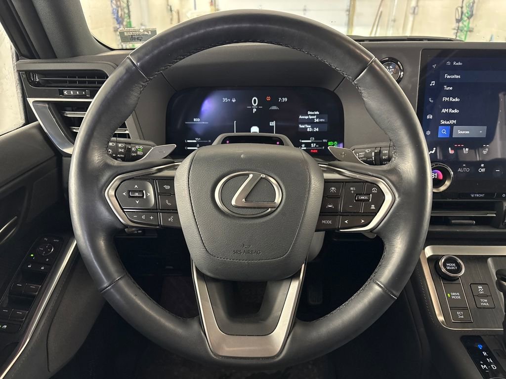 Used 2024 Lexus GX 550 w/ Accessory Package (Z1) image 19