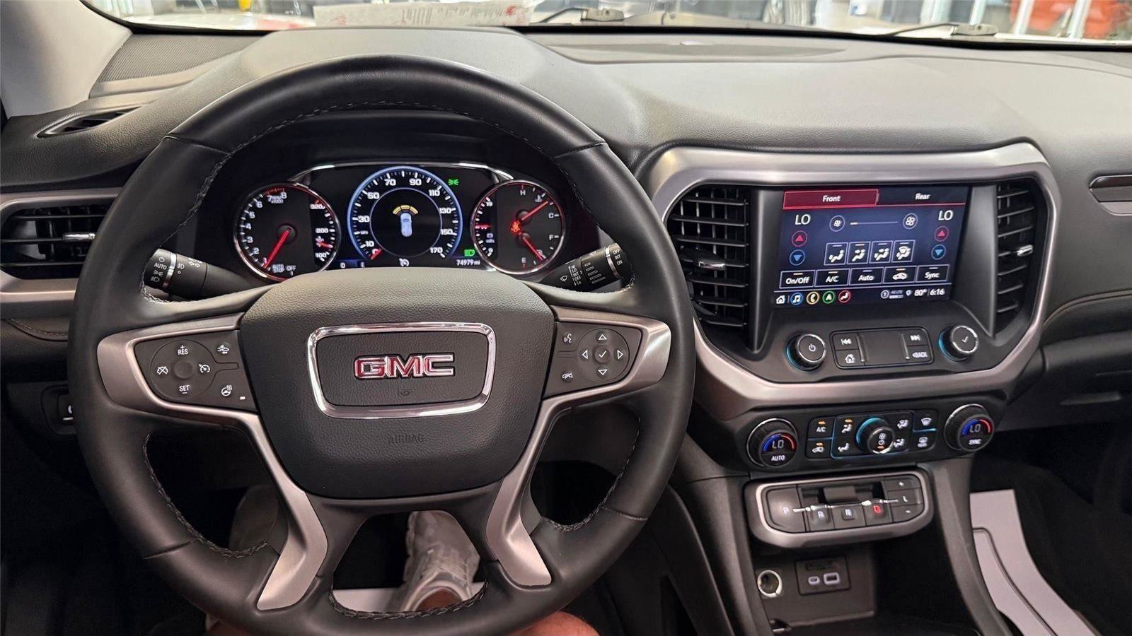 Used 2023 GMC Acadia AT4 w/ Technology Package AWD/4WD image 43