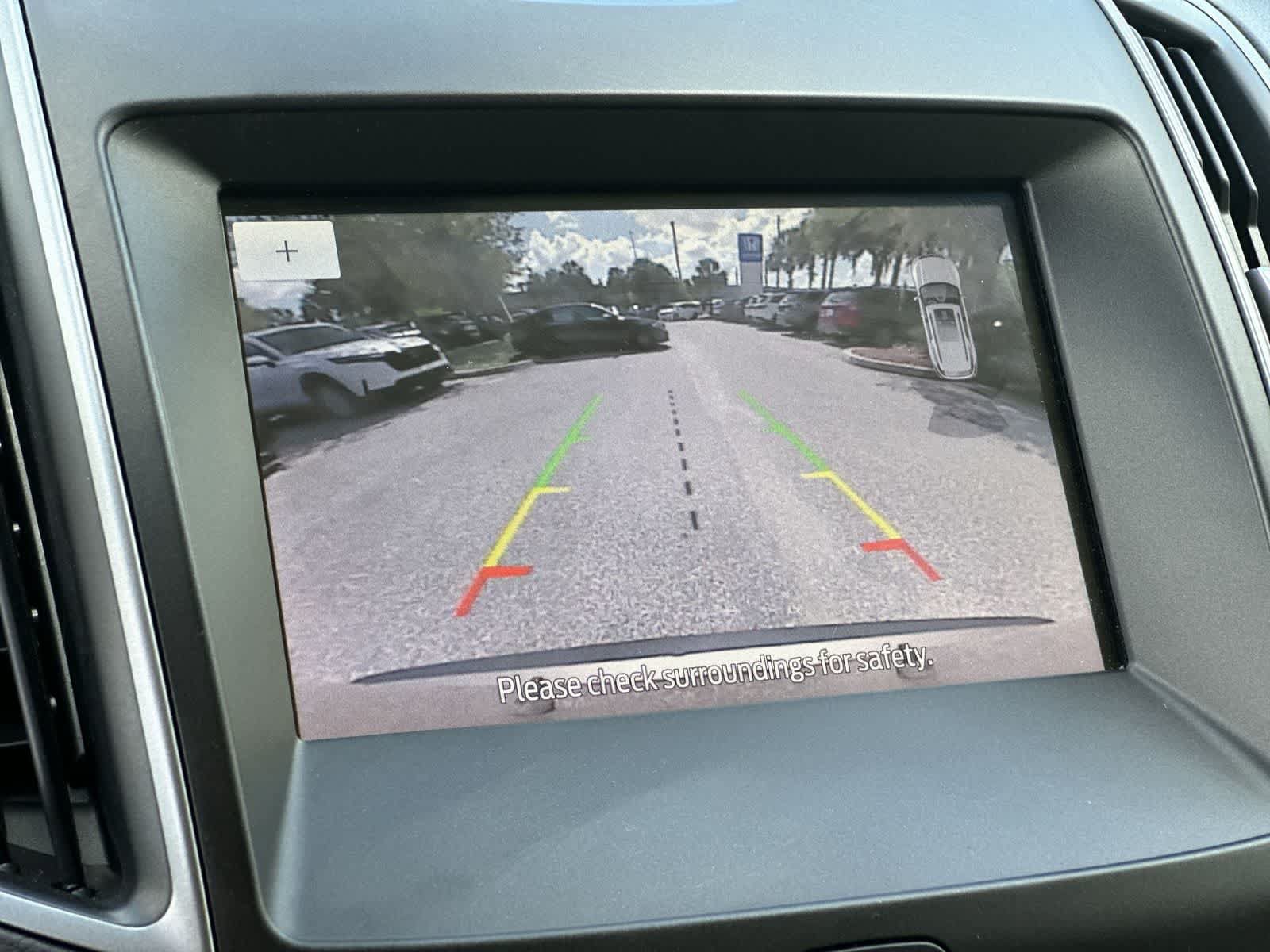 Used 2020 Ford Edge SE FWD image 19