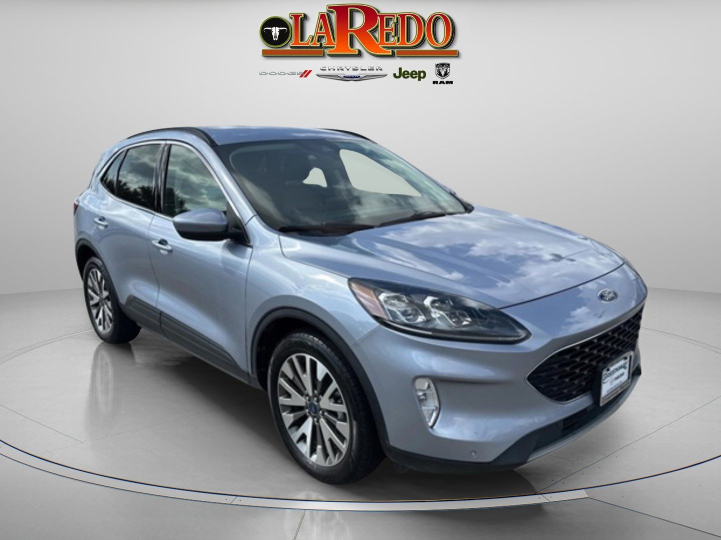 Used 2022 Ford Escape Titanium image 1