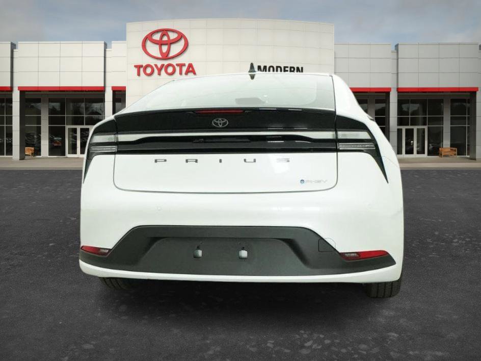 New 2026 Toyota Prius Plug-In Hybrid FWD image 6