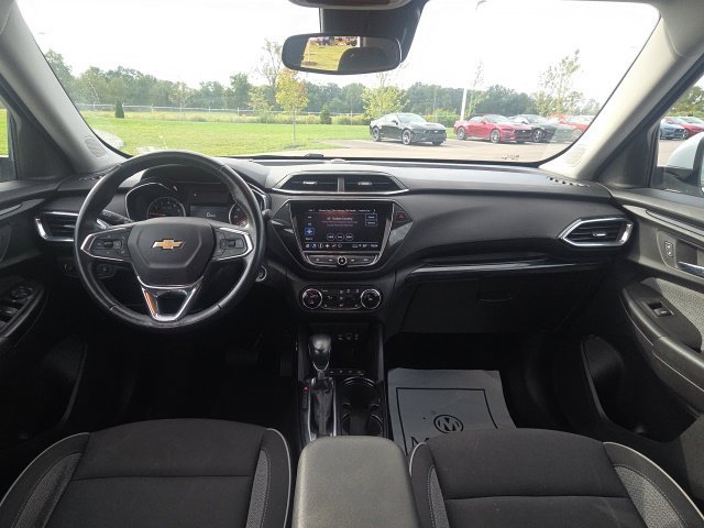 Used 2023 Chevrolet TrailBlazer LT AWD/4WD image 17