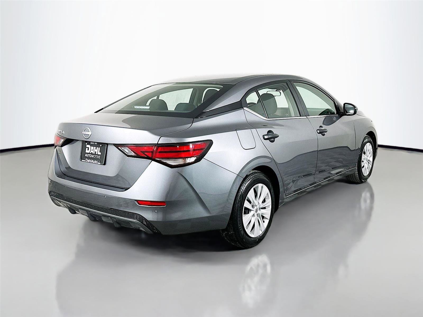 Used 2024 Nissan Sentra S image 7