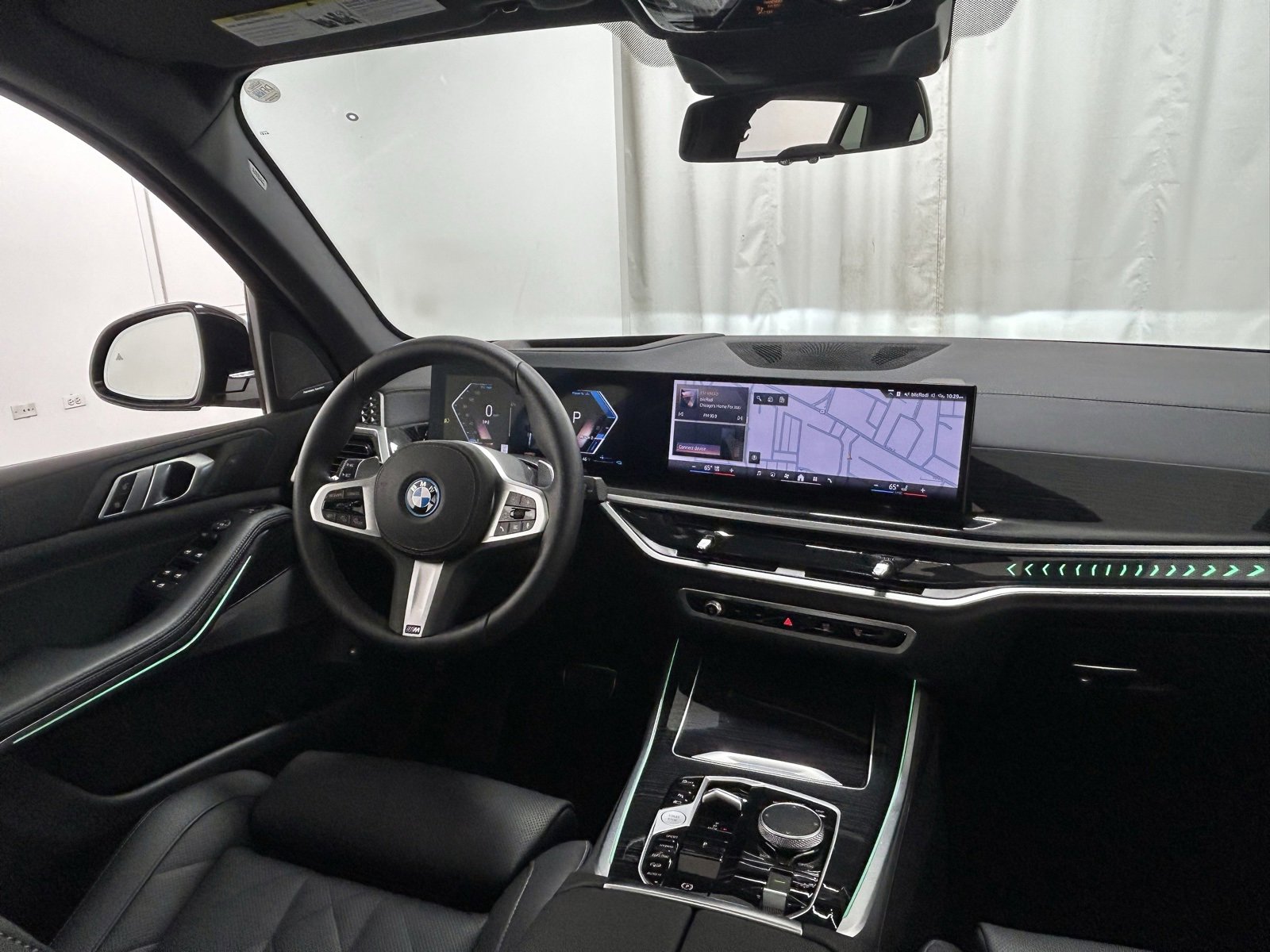 Used 2025 BMW X5 xDrive50e w/ M Sport Package image 10