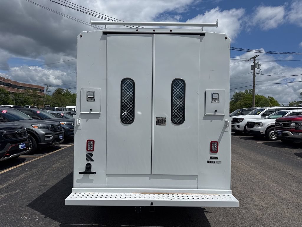New 2027 Ford E-350 and Econoline 350 Super Duty w/ Power Equipment Group RWD image 6