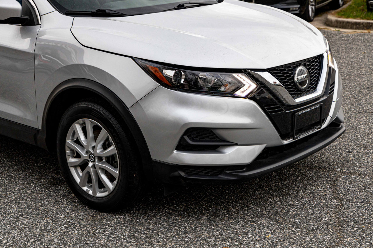 Used 2021 Nissan Rogue Sport S image 9