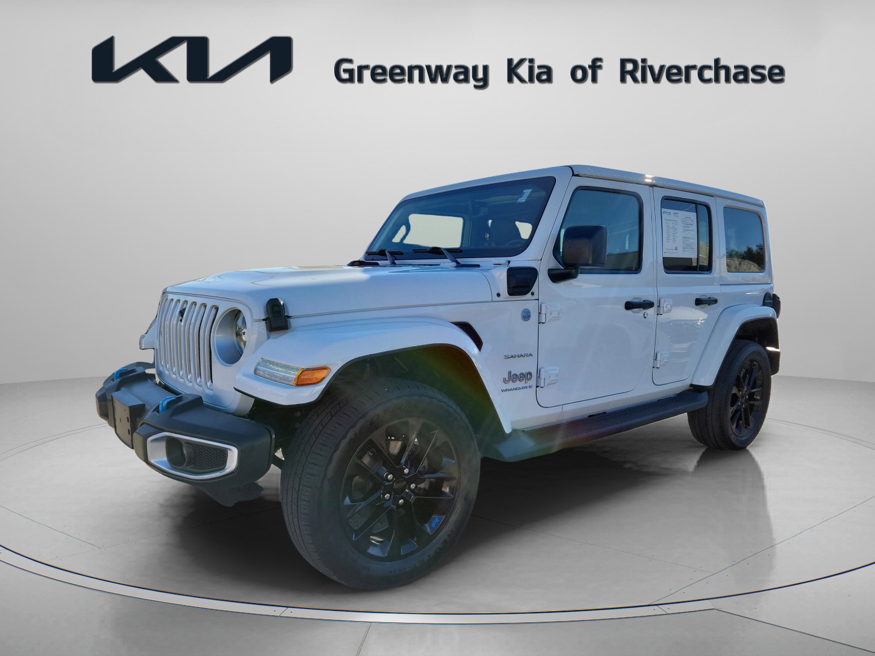 Used 2023 Jeep Wrangler Unlimited Sahara w/ Cold Weather Group image 3