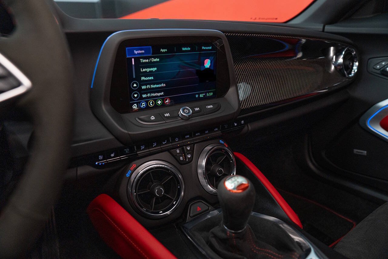 Used 2021 Chevrolet Camaro ZL1 RWD image 43