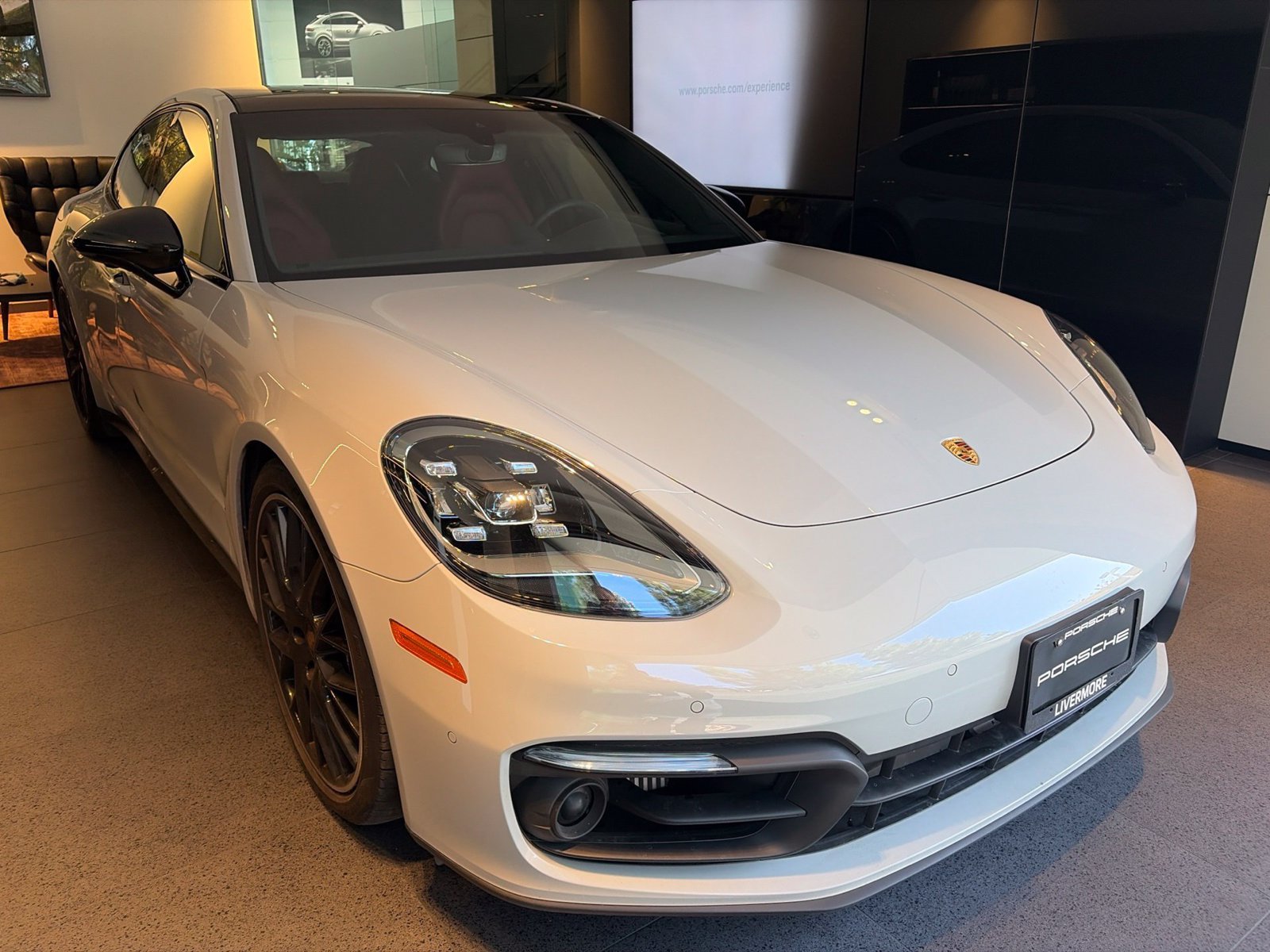 Used 2023 Porsche Panamera w/ Premium Package RWD image 3
