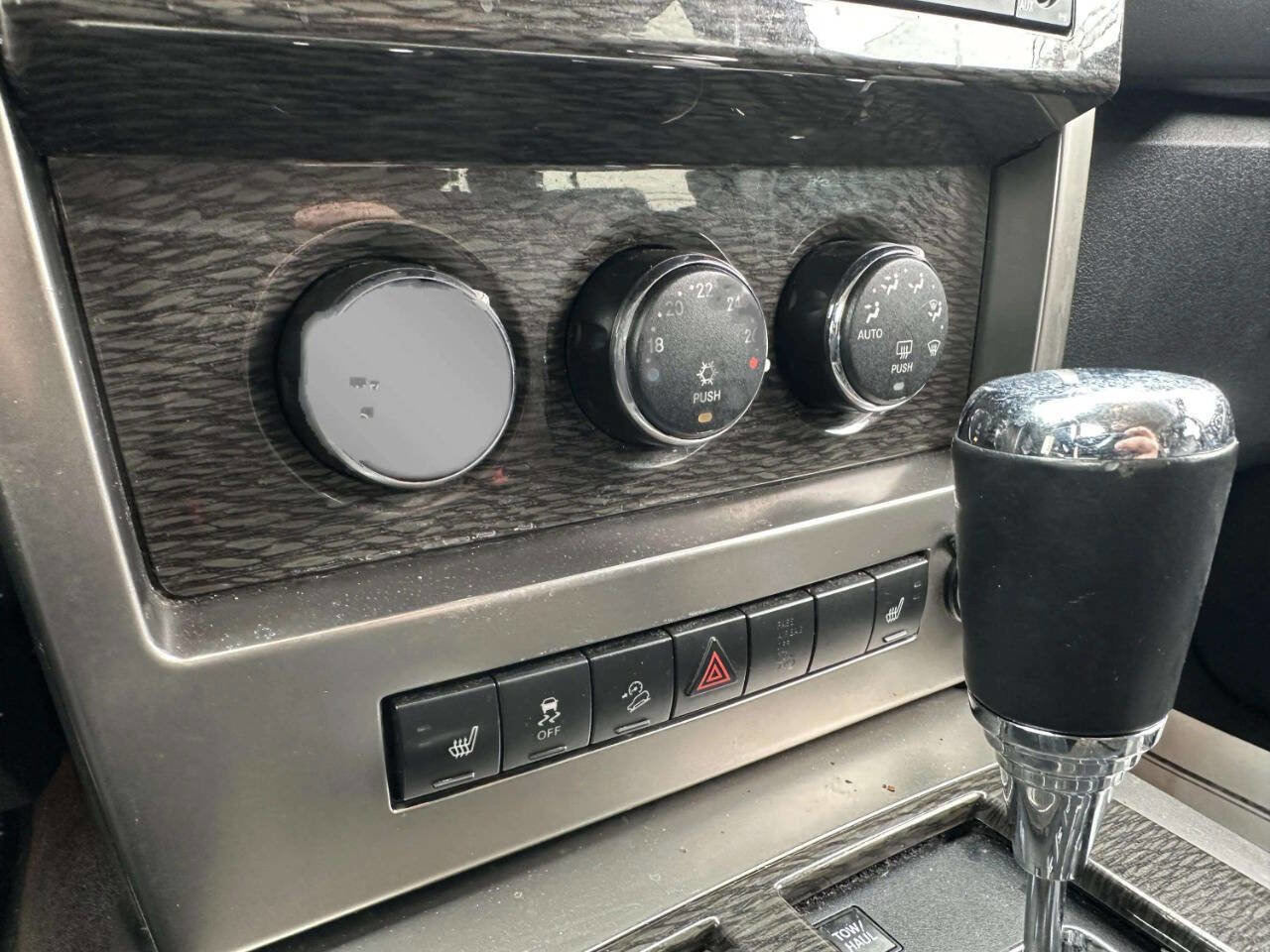 Used 2011 Jeep Liberty Limited w/ Sky's The Limit Group image 27