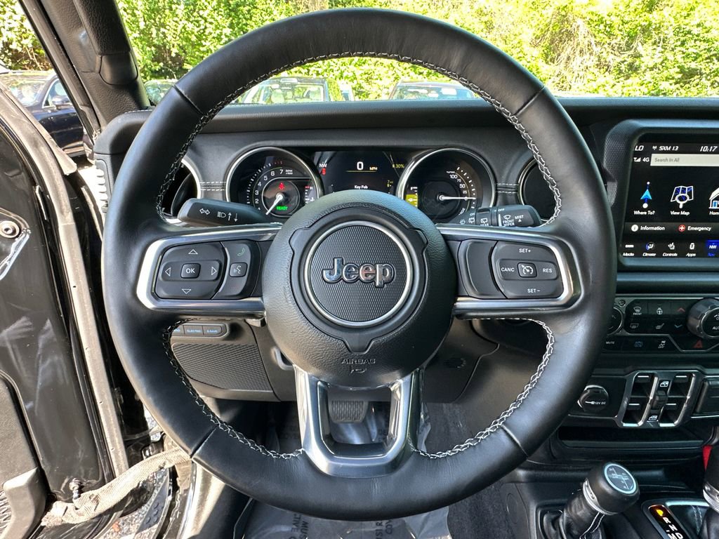 Used 2023 Jeep Wrangler Unlimited Sahara w/ Cold Weather Group AWD/4WD image 24