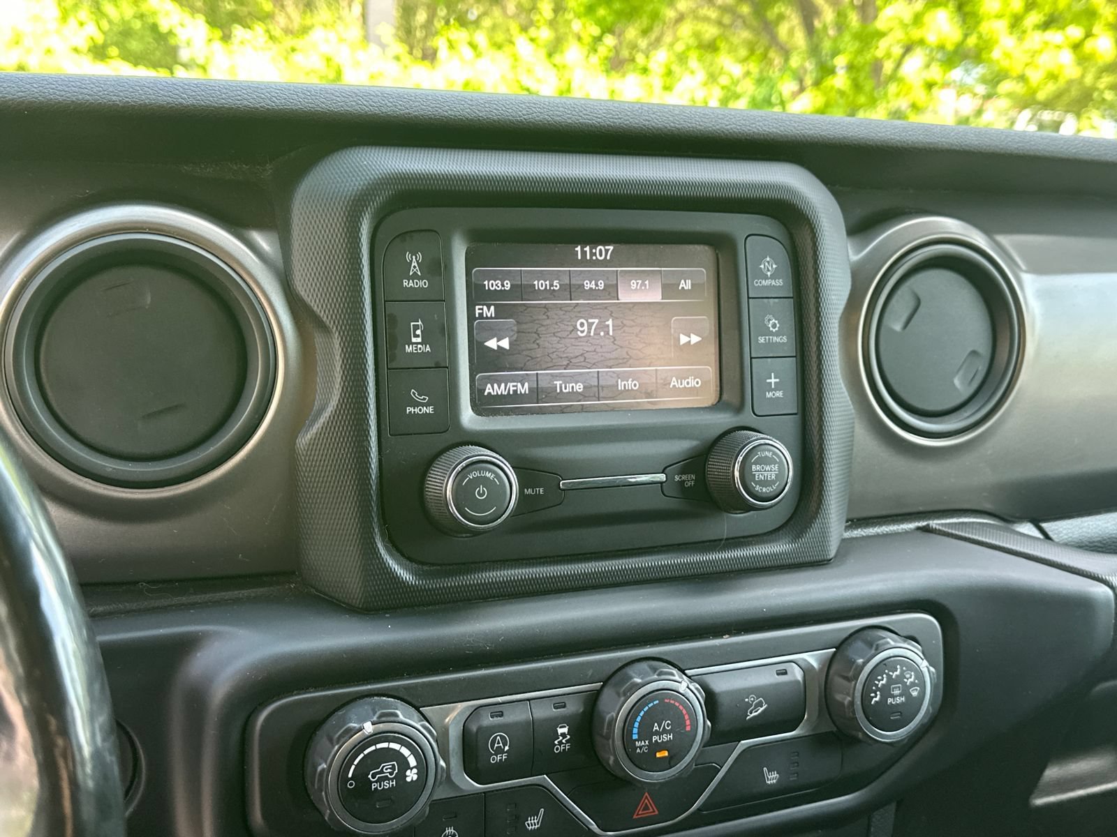 Used 2019 Jeep Wrangler Unlimited Sport S AWD/4WD image 30