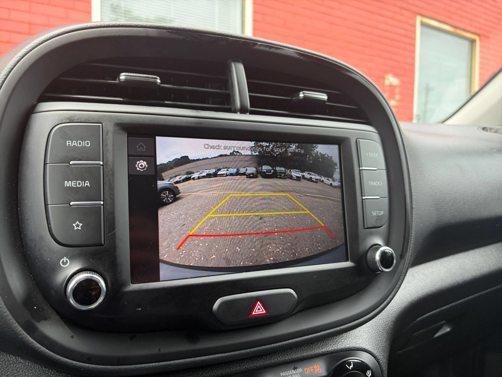 Used 2025 Kia Soul LX w/ LX Technology Package FWD image 22