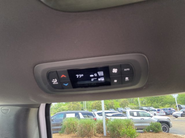 Used 2025 Chrysler Pacifica Select FWD image 46