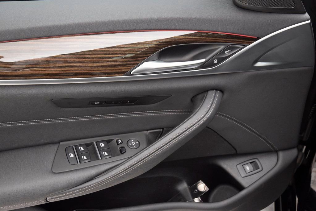 Used 2023 BMW 530i w/ Convenience Package image 22