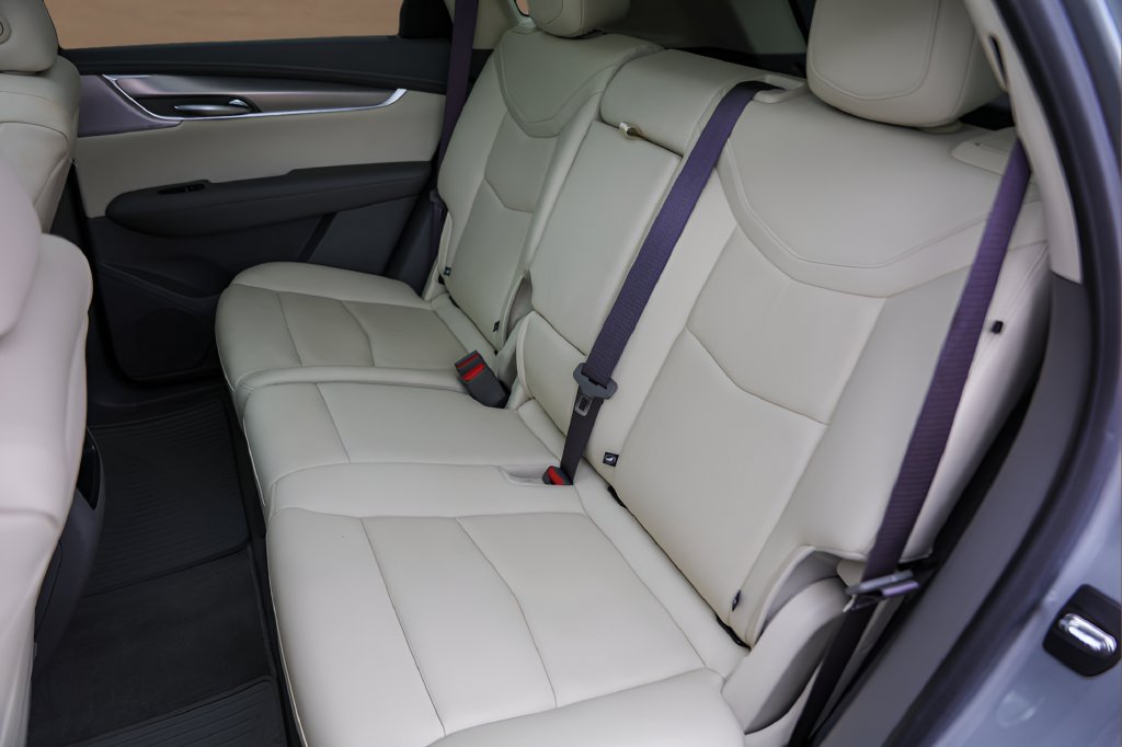 Used 2024 Cadillac XT5 Premium Luxury w/ Technology Package FWD image 25
