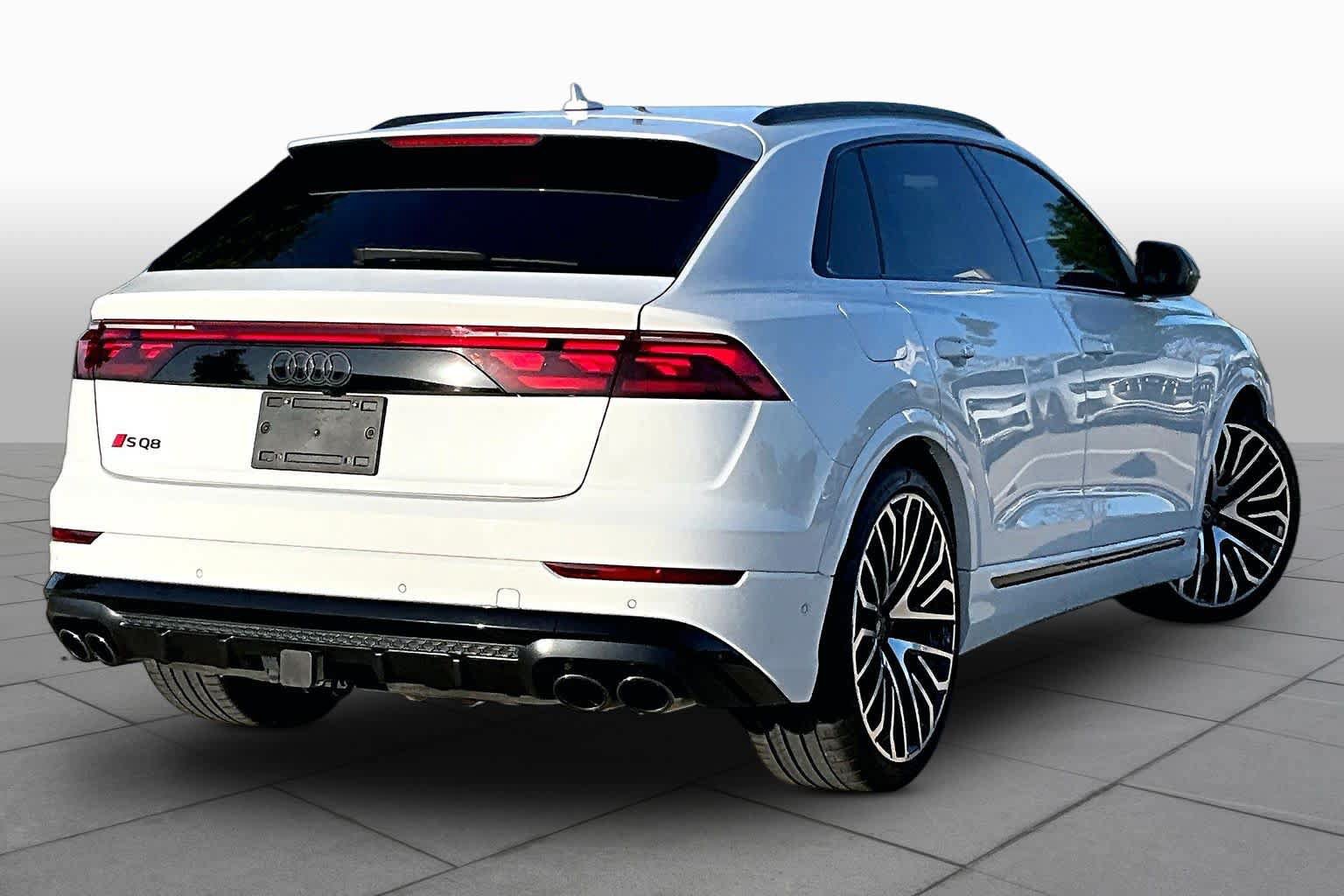 Used 2024 Audi SQ8 Prestige AWD/4WD image 12