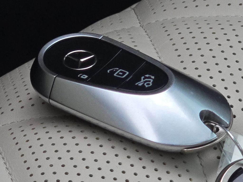 Certified 2024 Mercedes-Benz S 580e 4MATIC Sedan image 38