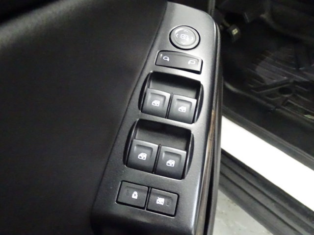Certified 2019 Chevrolet Tahoe LS AWD/4WD image 9