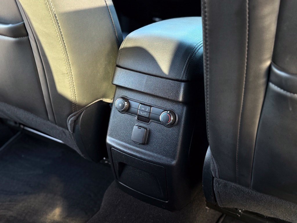 Used 2019 Ford Explorer XLT w/ Equipment Group 202A AWD/4WD image 20