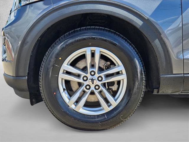 Used 2022 Ford Explorer XLT image 25