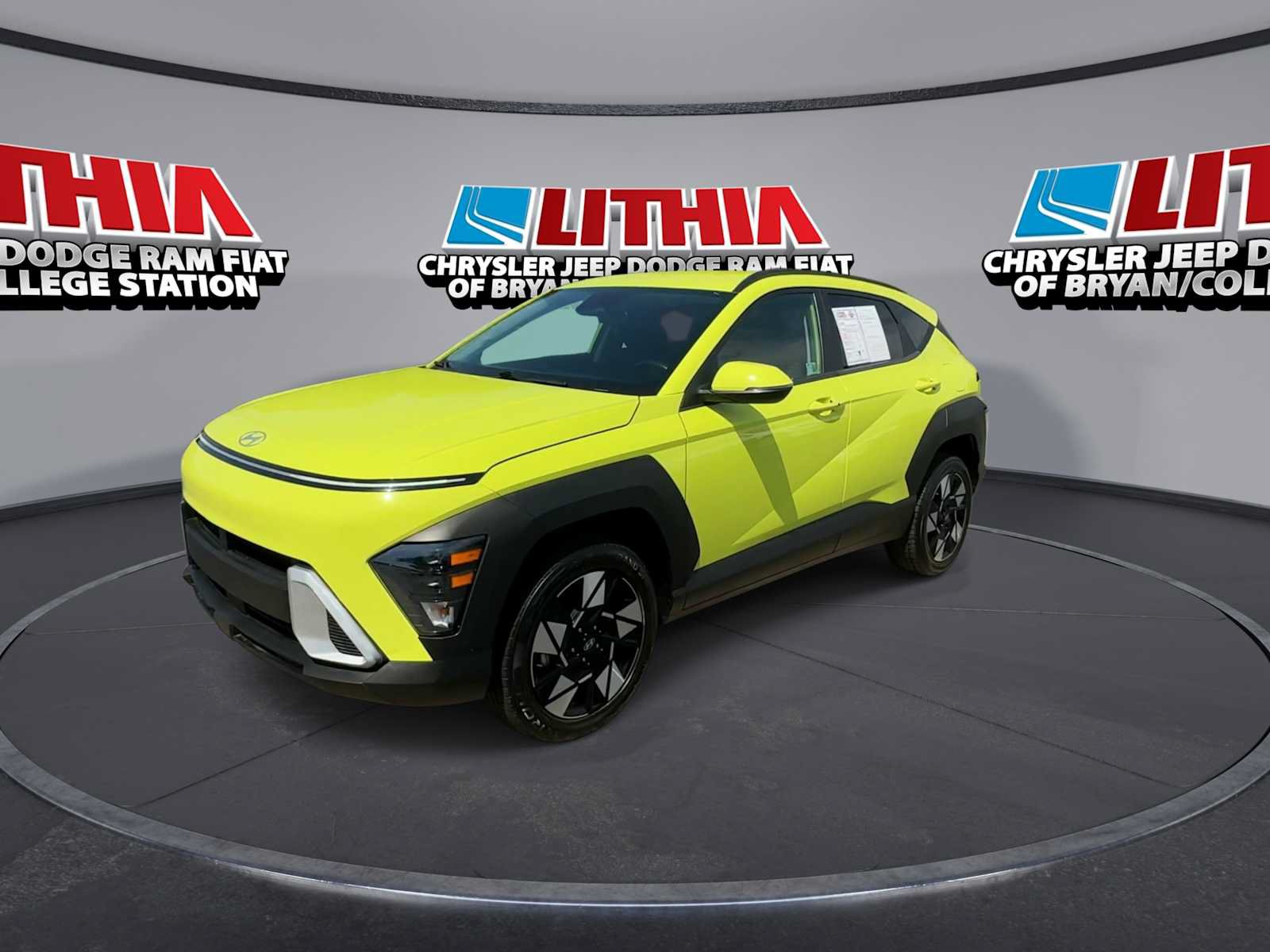 Used 2025 Hyundai Kona SEL AWD/4WD image 4