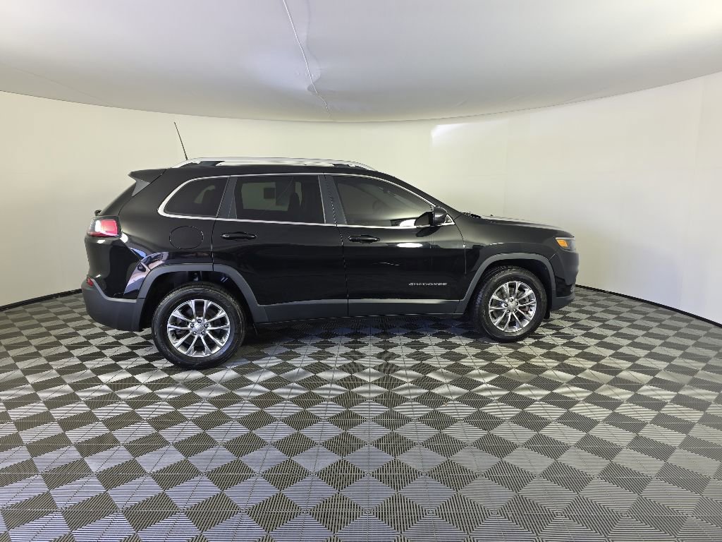 Used 2019 Jeep Cherokee Latitude Plus w/ Comfort/Convenience Group AWD/4WD image 6