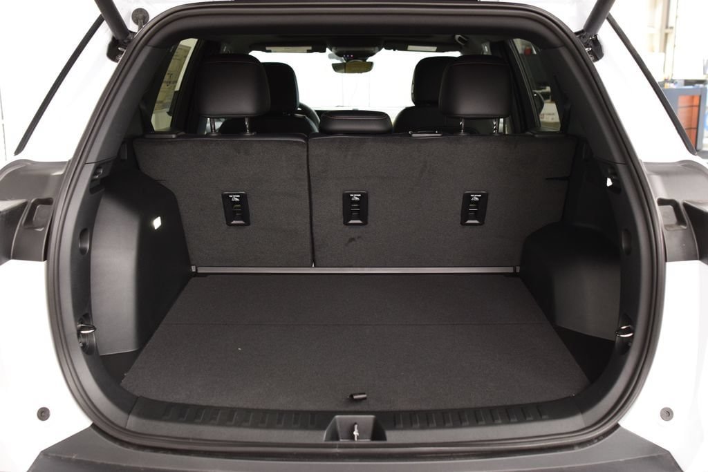New 2027 Chevrolet Equinox ACTIV w/ Safety and Technology Package AWD/4WD image 26