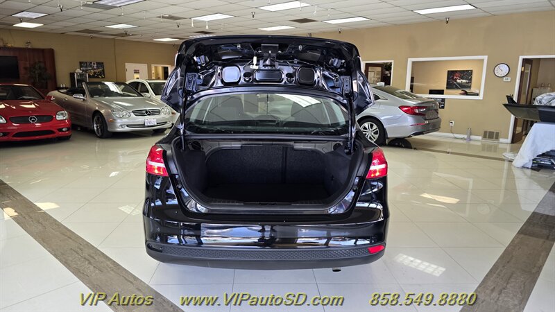 Used 2018 Ford Focus S FWD image 10