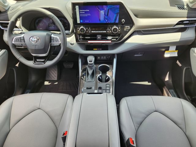 New 2026 Toyota Highlander Limited AWD/4WD image 16