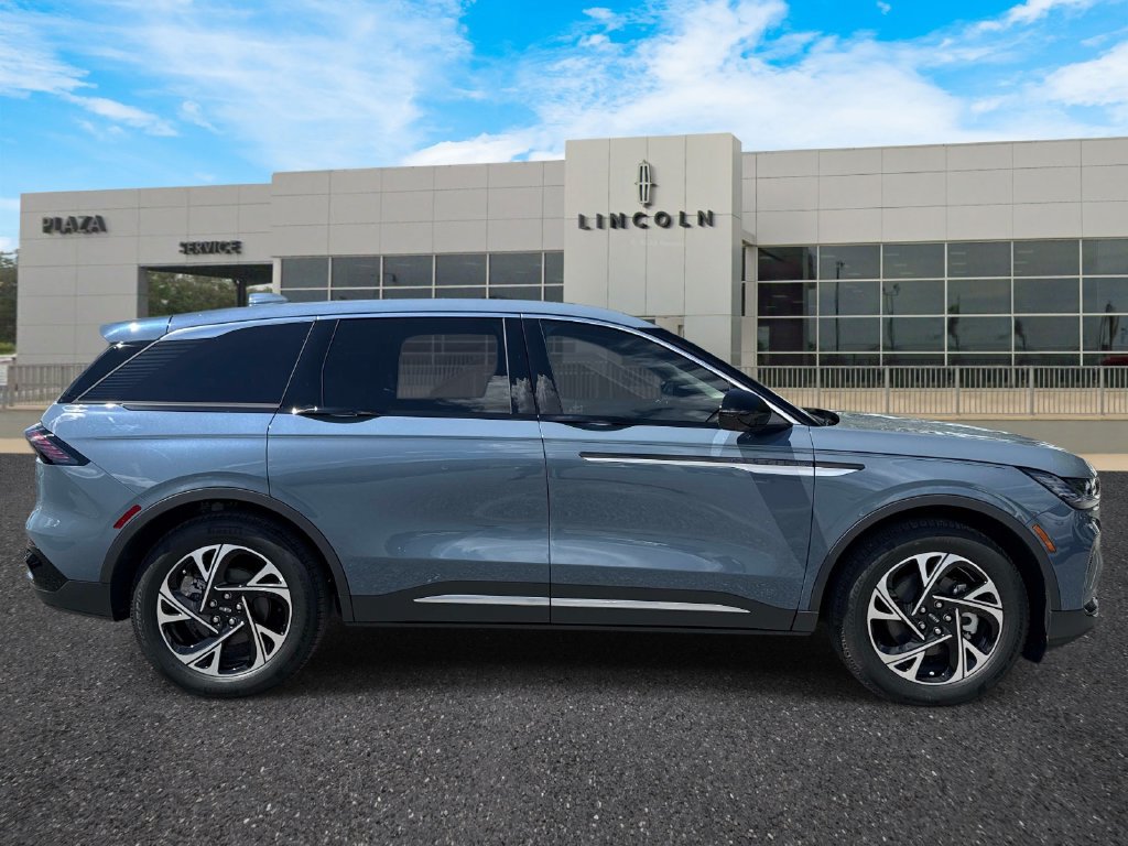 New 2026 Lincoln Nautilus Premier w/ Equipment Group 102A AWD/4WD image 2