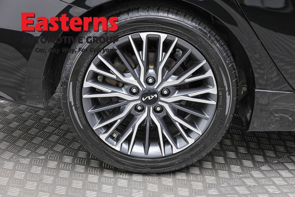 Used 2023 Kia Forte GT-Line w/ GT-Line Premium Package FWD image 31