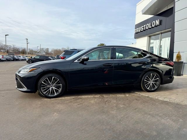 Used 2024 Lexus ES 350 w/ Premium Package image 8