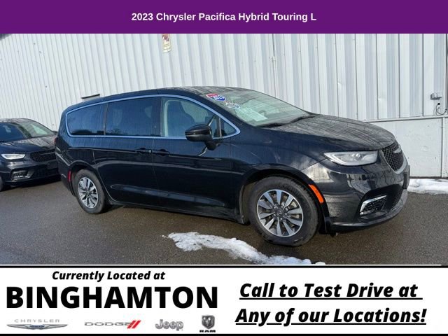Used 2023 Chrysler Pacifica Touring-L