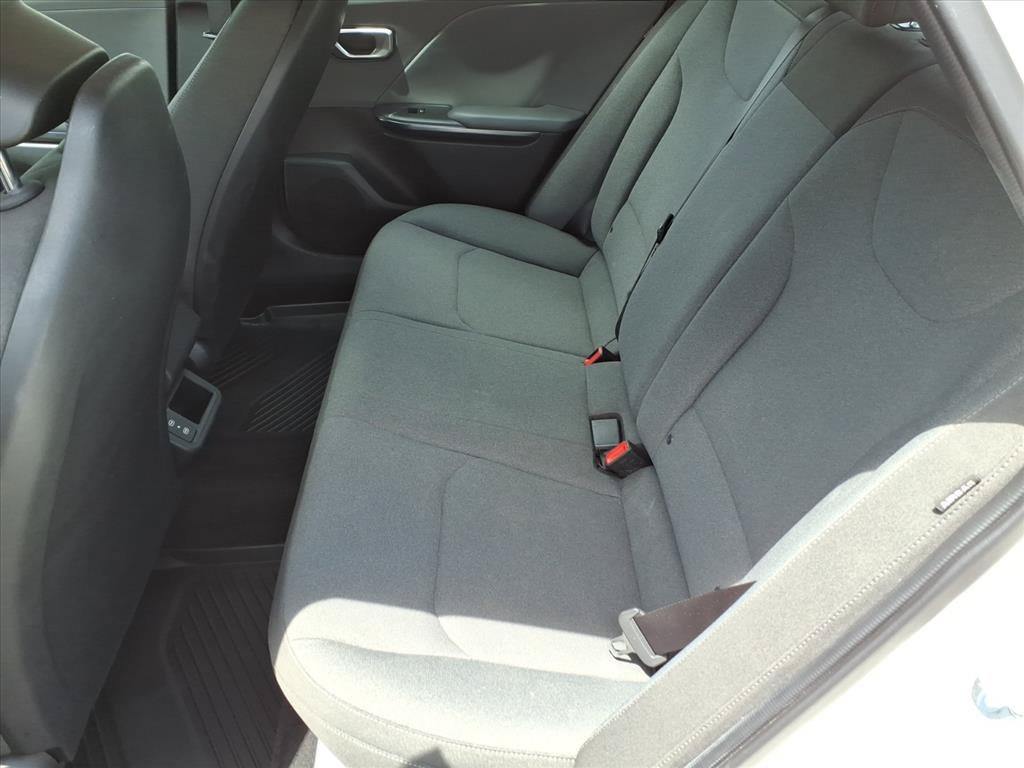 Used 2025 Kia K4 FWD image 13