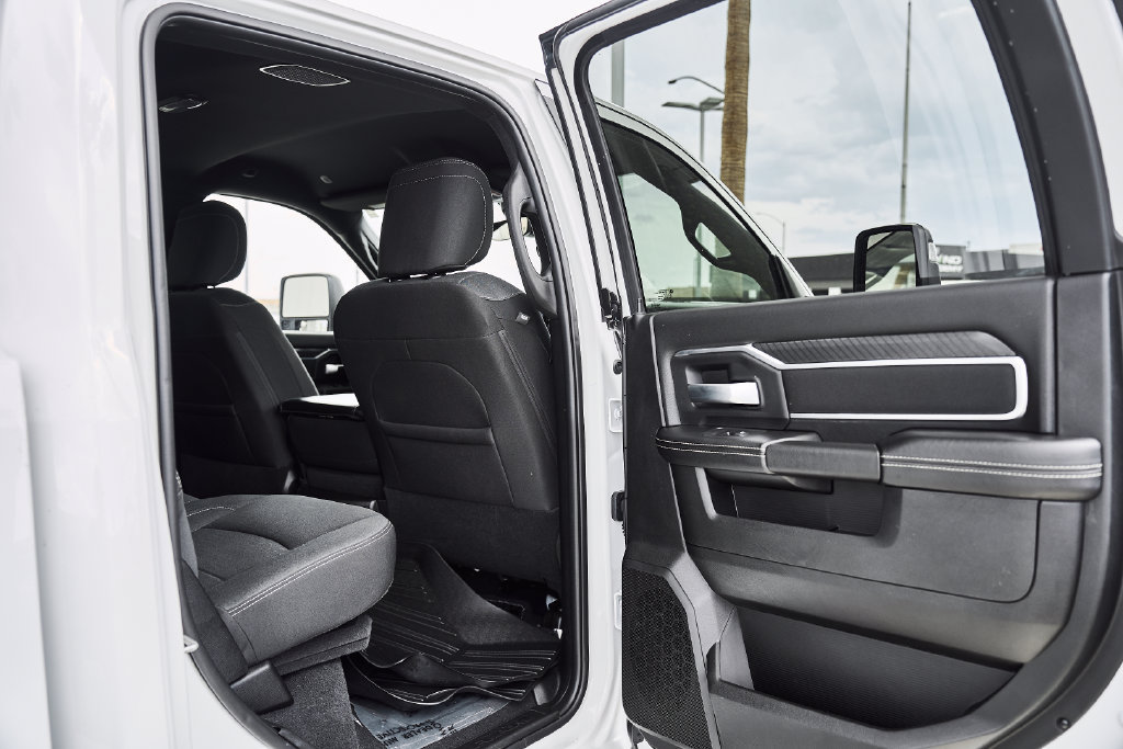 Used 2025 RAM 2500 Big Horn AWD/4WD image 11