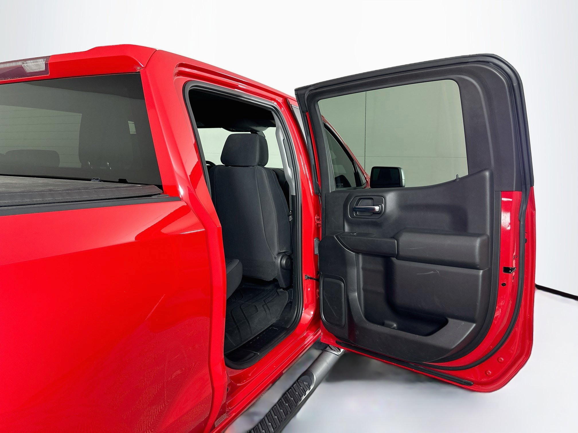 Used 2020 Chevrolet Silverado 1500 Custom w/ Custom Value Package AWD/4WD image 27